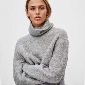 Aritzia Wilfred Sabline Mohair/Wool Teddy Turtleneck Sweater S Medium Off-White